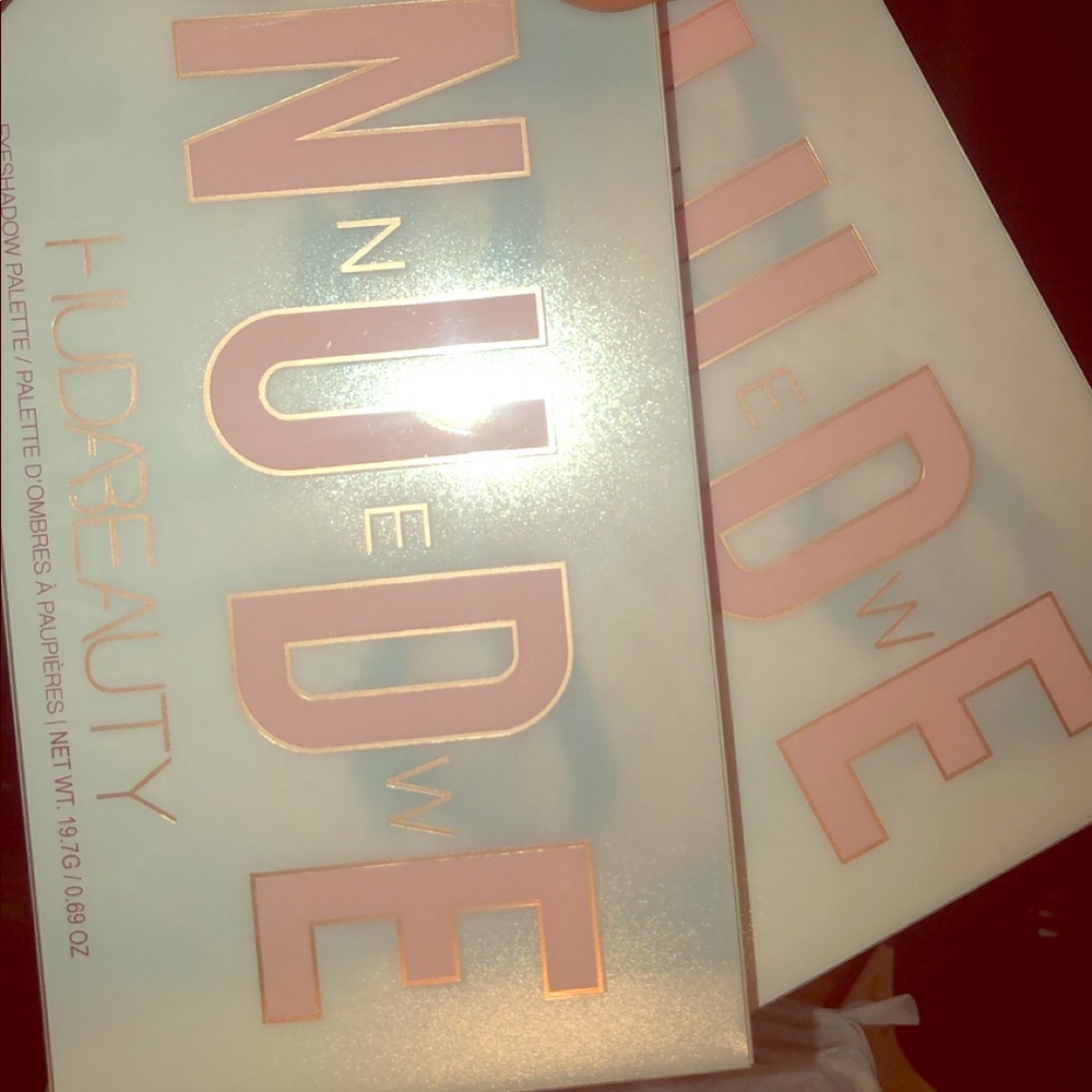 Huda Nude